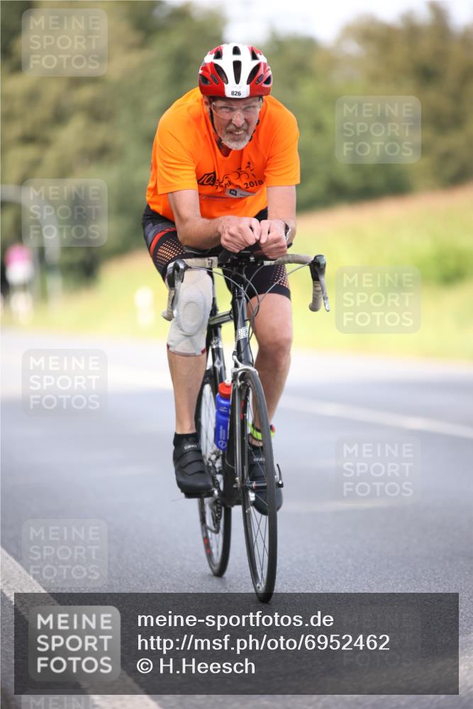 01.09.2024 - 17. Tribühne Triathlon H.Heesch http://msf.ph/oto/6952462 01.09.2024 15:45:59 Radfahren 826, 898, 956, 1125 meine-sportfotos.de