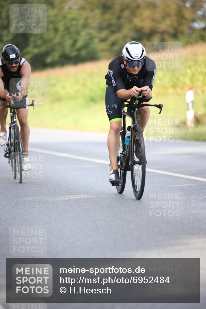 01.09.2024 - 17. Tribühne Triathlon H.Heesch http://msf.ph/oto/6952484 01.09.2024 15:46:10 Radfahren 182, 916, 923, 931, 933, 956, 1030, 1137, 1169 meine-sportfotos.de