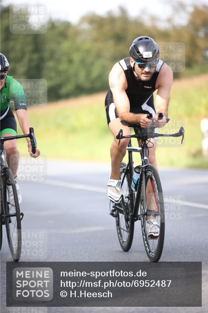 01.09.2024 - 17. Tribühne Triathlon H.Heesch http://msf.ph/oto/6952487 01.09.2024 15:46:11 Radfahren 182, 916, 923, 931, 933, 956, 1030, 1137, 1169 meine-sportfotos.de
