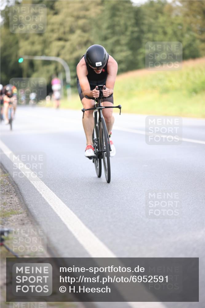 01.09.2024 - 17. Tribühne Triathlon H.Heesch http://msf.ph/oto/6952591 01.09.2024 15:46:48 Radfahren 345, 908, 958, 1126, 1132, 1173, 1175, 1297, 1436, 1436 meine-sportfotos.de