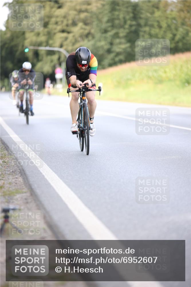 01.09.2024 - 17. Tribühne Triathlon H.Heesch http://msf.ph/oto/6952607 01.09.2024 15:46:50 Radfahren 345, 908, 958, 1126, 1132, 1173, 1175, 1297, 1436, 1436 meine-sportfotos.de