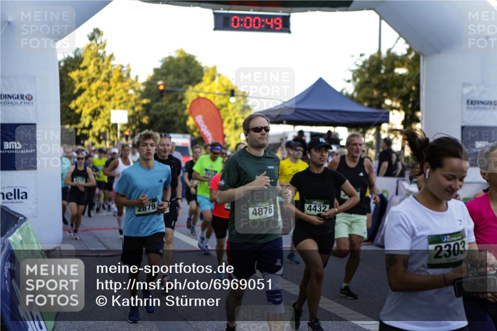 01.09.2024 - BARMER Alsterlauf Kathrin Stürmer Photography http://msf.ph/oto/6969051 01.09.2024 08:59:14 Ziel  meine-sportfotos.de