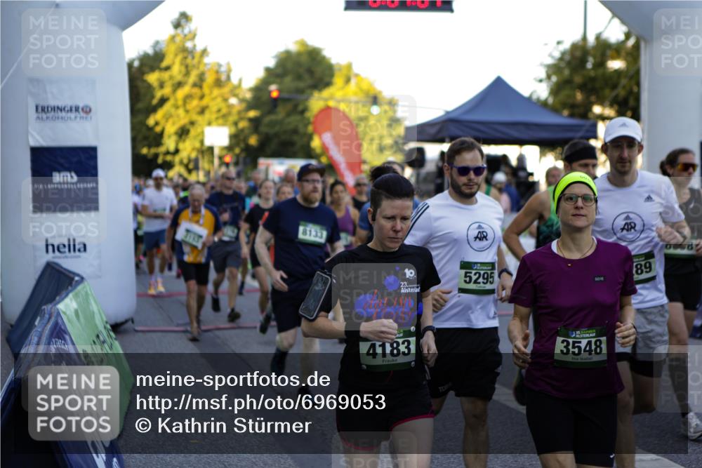01.09.2024 - BARMER Alsterlauf Kathrin Stürmer Photography http://msf.ph/oto/6969053 01.09.2024 08:59:27 Ziel  meine-sportfotos.de