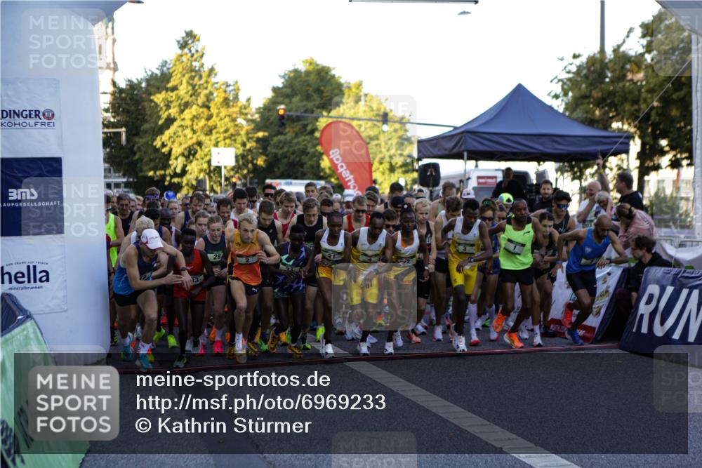 01.09.2024 - BARMER Alsterlauf Kathrin Stürmer Photography http://msf.ph/oto/6969233 01.09.2024 08:58:26 Ziel  meine-sportfotos.de