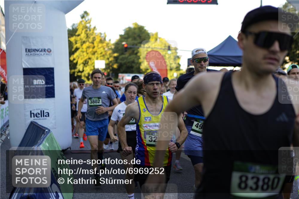 01.09.2024 - BARMER Alsterlauf Kathrin Stürmer Photography http://msf.ph/oto/6969252 01.09.2024 08:58:35 Ziel  meine-sportfotos.de