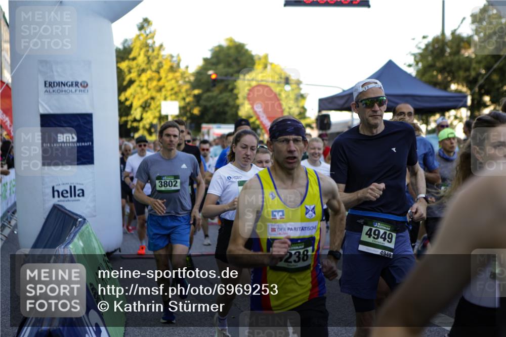 01.09.2024 - BARMER Alsterlauf Kathrin Stürmer Photography http://msf.ph/oto/6969253 01.09.2024 08:58:35 Ziel  meine-sportfotos.de