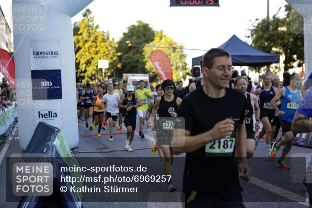 01.09.2024 - BARMER Alsterlauf Kathrin Stürmer Photography http://msf.ph/oto/6969257 01.09.2024 08:58:45 Ziel  meine-sportfotos.de