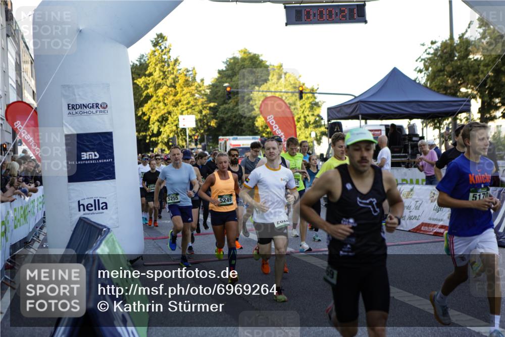 01.09.2024 - BARMER Alsterlauf Kathrin Stürmer Photography http://msf.ph/oto/6969264 01.09.2024 08:58:46 Ziel  meine-sportfotos.de
