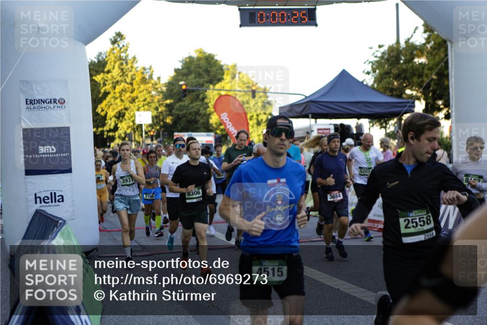 01.09.2024 - BARMER Alsterlauf Kathrin Stürmer Photography http://msf.ph/oto/6969273 01.09.2024 08:58:50 Ziel  meine-sportfotos.de