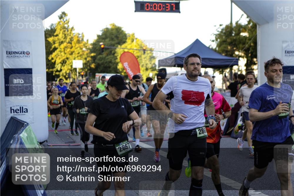 01.09.2024 - BARMER Alsterlauf Kathrin Stürmer Photography http://msf.ph/oto/6969294 01.09.2024 08:59:02 Ziel  meine-sportfotos.de