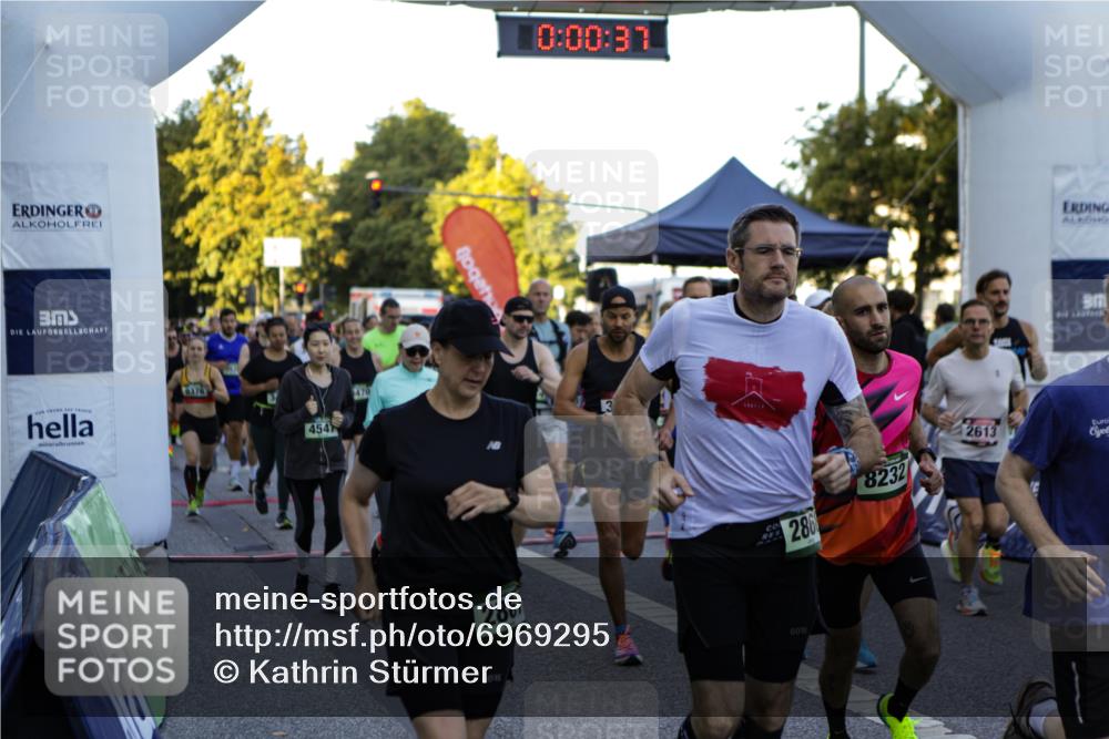 01.09.2024 - BARMER Alsterlauf Kathrin Stürmer Photography http://msf.ph/oto/6969295 01.09.2024 08:59:02 Ziel  meine-sportfotos.de