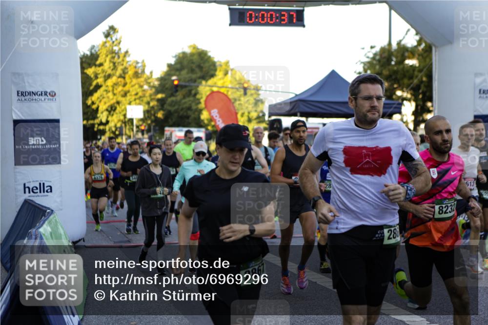 01.09.2024 - BARMER Alsterlauf Kathrin Stürmer Photography http://msf.ph/oto/6969296 01.09.2024 08:59:02 Ziel  meine-sportfotos.de