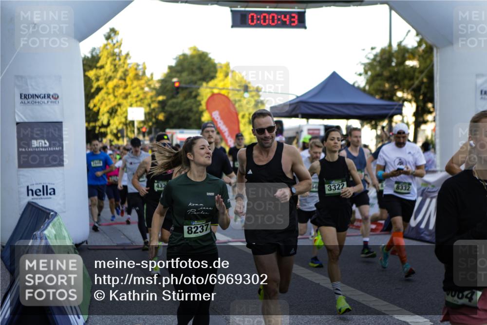 01.09.2024 - BARMER Alsterlauf Kathrin Stürmer Photography http://msf.ph/oto/6969302 01.09.2024 08:59:08 Ziel  meine-sportfotos.de