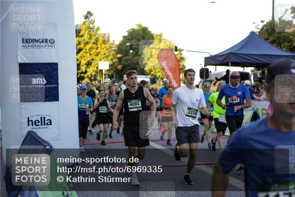 01.09.2024 - BARMER Alsterlauf Kathrin Stürmer Photography http://msf.ph/oto/6969335 01.09.2024 09:00:35 Ziel  meine-sportfotos.de