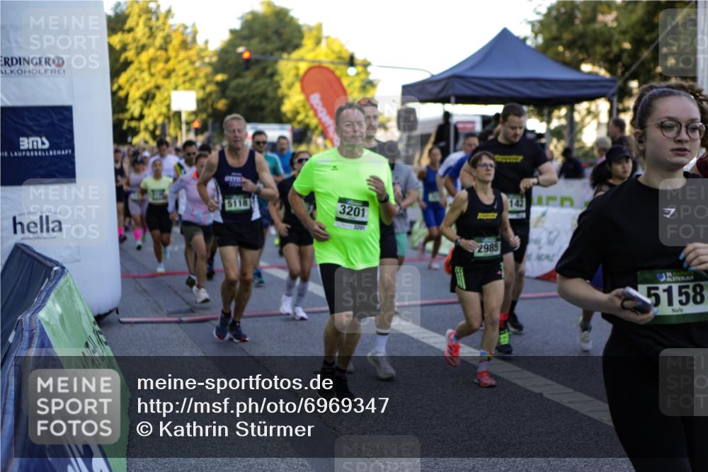 01.09.2024 - BARMER Alsterlauf Kathrin Stürmer Photography http://msf.ph/oto/6969347 01.09.2024 09:01:12 Ziel  meine-sportfotos.de