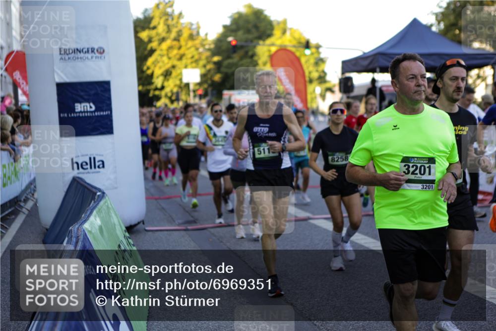 01.09.2024 - BARMER Alsterlauf Kathrin Stürmer Photography http://msf.ph/oto/6969351 01.09.2024 09:01:12 Ziel  meine-sportfotos.de