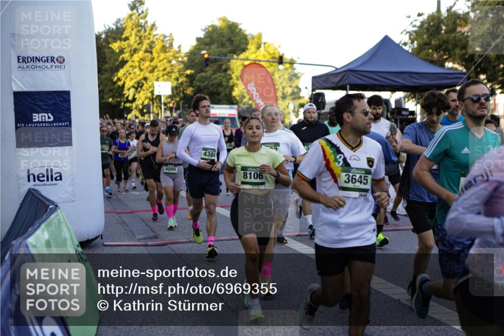01.09.2024 - BARMER Alsterlauf Kathrin Stürmer Photography http://msf.ph/oto/6969355 01.09.2024 09:01:15 Ziel  meine-sportfotos.de