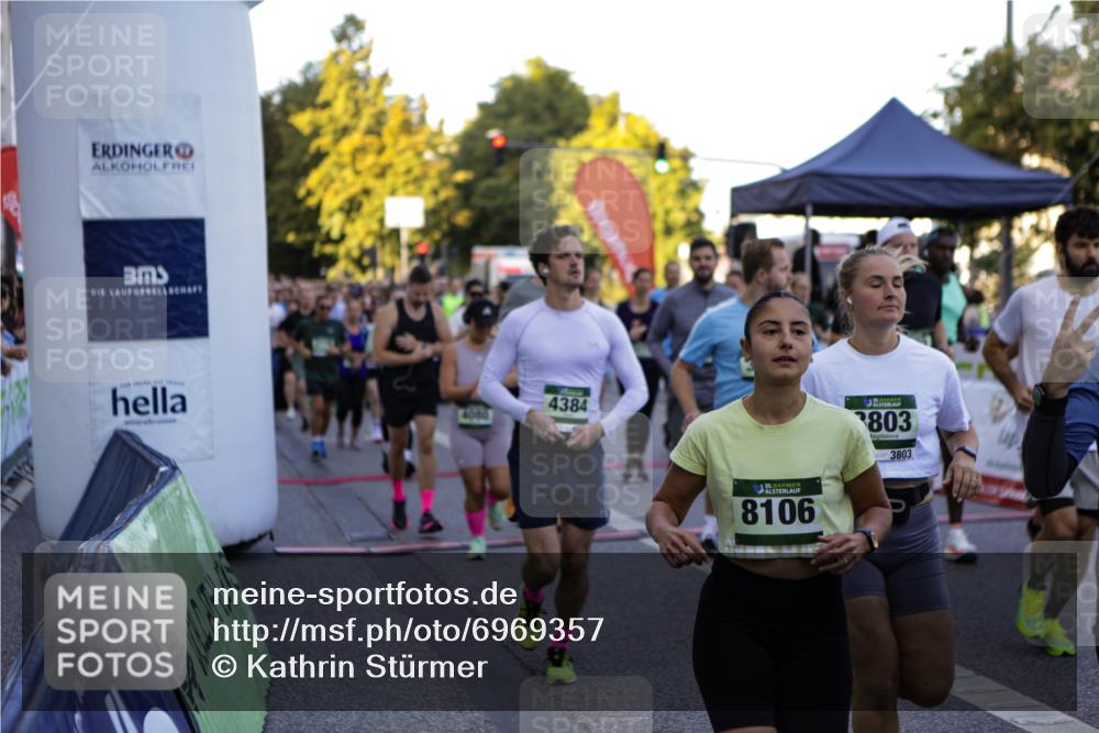 01.09.2024 - BARMER Alsterlauf Kathrin Stürmer Photography http://msf.ph/oto/6969357 01.09.2024 09:01:16 Ziel  meine-sportfotos.de