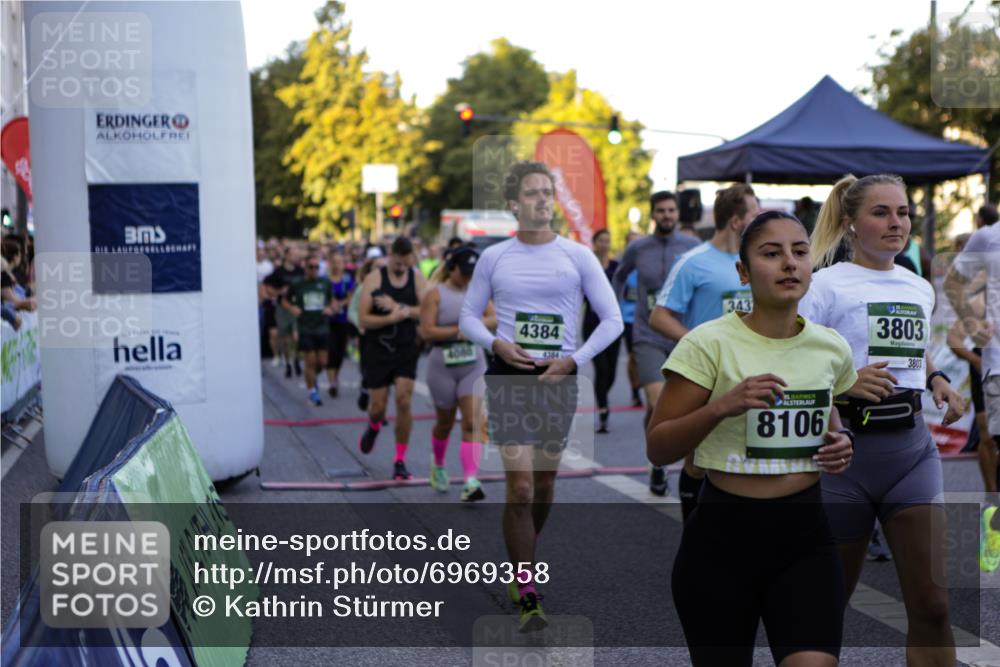 01.09.2024 - BARMER Alsterlauf Kathrin Stürmer Photography http://msf.ph/oto/6969358 01.09.2024 09:01:16 Ziel  meine-sportfotos.de