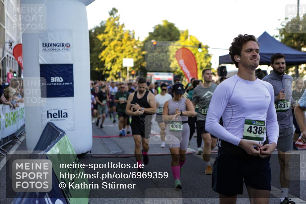 01.09.2024 - BARMER Alsterlauf Kathrin Stürmer Photography http://msf.ph/oto/6969359 01.09.2024 09:01:17 Ziel  meine-sportfotos.de