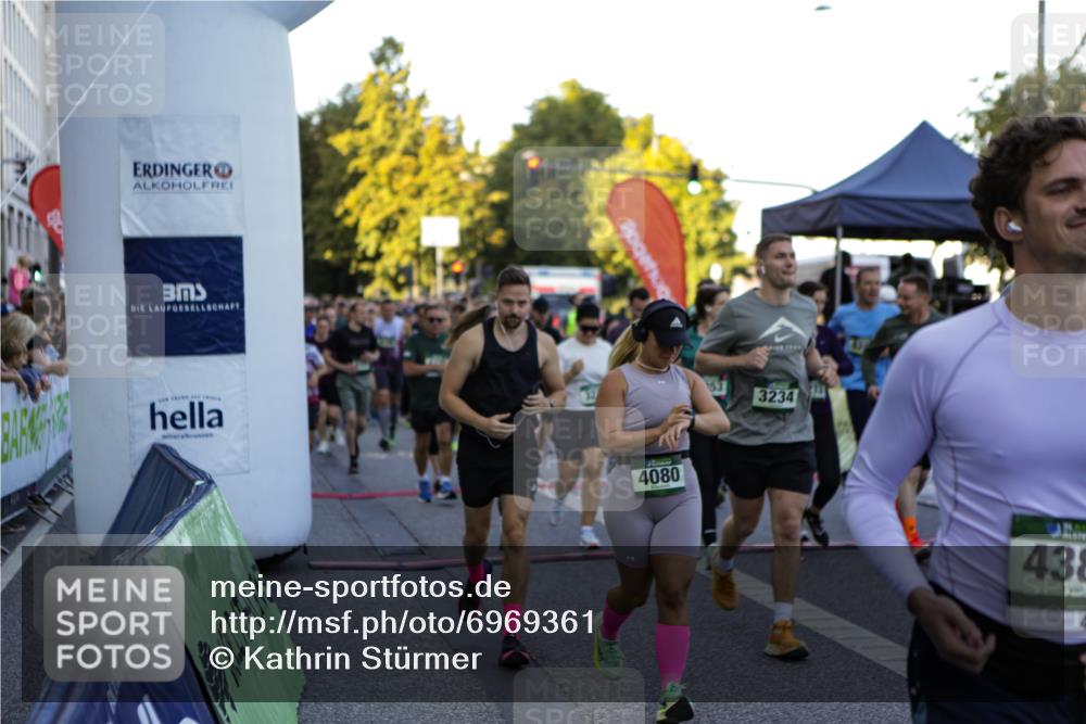 01.09.2024 - BARMER Alsterlauf Kathrin Stürmer Photography http://msf.ph/oto/6969361 01.09.2024 09:01:18 Ziel  meine-sportfotos.de