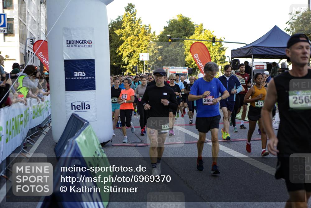 01.09.2024 - BARMER Alsterlauf Kathrin Stürmer Photography http://msf.ph/oto/6969370 01.09.2024 09:01:46 Ziel  meine-sportfotos.de