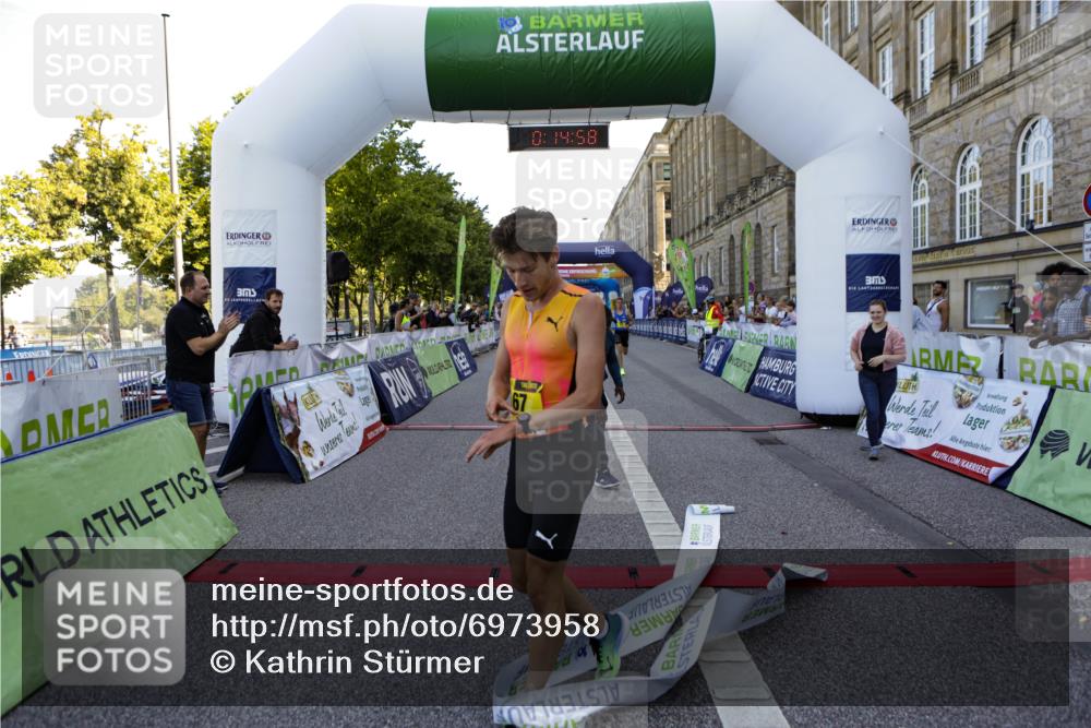 01.09.2024 - BARMER Alsterlauf Kathrin Stürmer Photography http://msf.ph/oto/6973958 01.09.2024 11:14:57 Ziel 63, 67, 72 meine-sportfotos.de