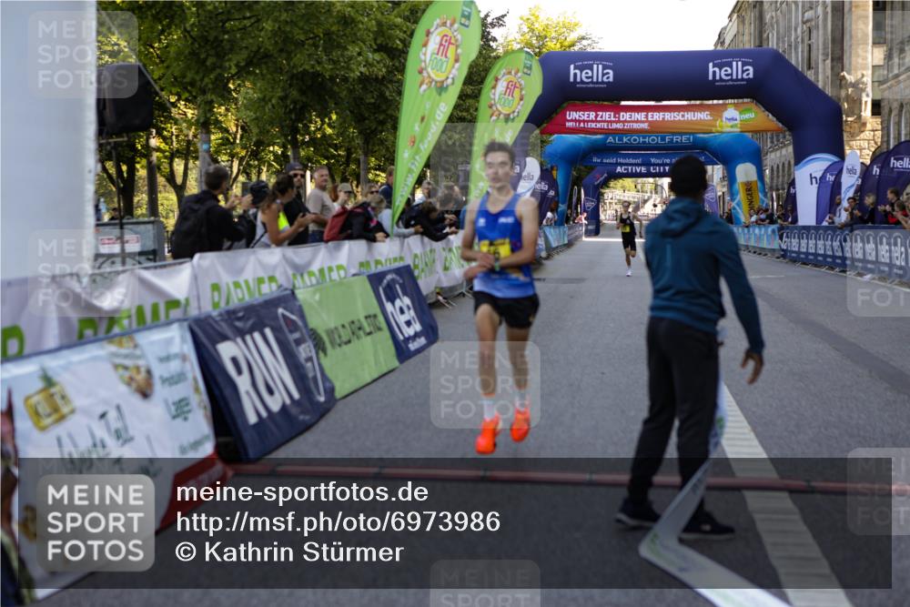 01.09.2024 - BARMER Alsterlauf Kathrin Stürmer Photography http://msf.ph/oto/6973986 01.09.2024 11:15:40 Ziel 52, 56, 64, 66 meine-sportfotos.de