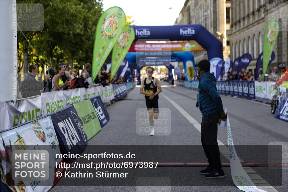 01.09.2024 - BARMER Alsterlauf Kathrin Stürmer Photography http://msf.ph/oto/6973987 01.09.2024 11:15:44 Ziel 52, 56 meine-sportfotos.de