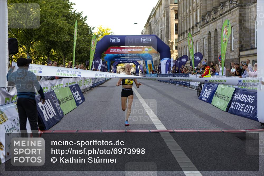 01.09.2024 - BARMER Alsterlauf Kathrin Stürmer Photography http://msf.ph/oto/6973998 01.09.2024 11:16:15 Ziel 65 meine-sportfotos.de