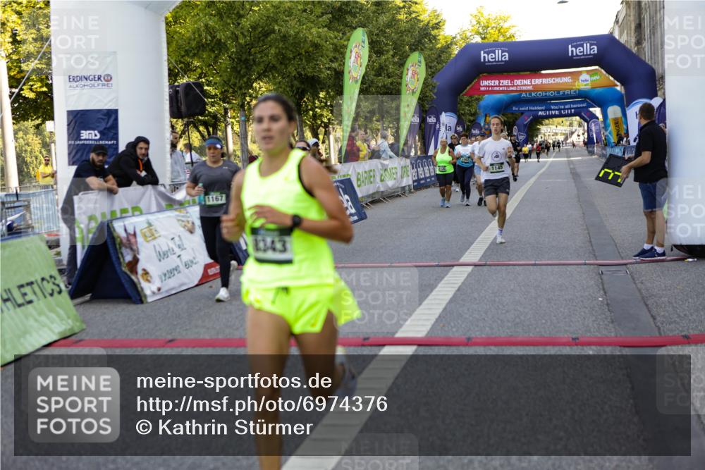 01.09.2024 - BARMER Alsterlauf Kathrin Stürmer Photography http://msf.ph/oto/6974376 01.09.2024 11:37:26 Ziel 1062, 1130, 1155, 1165, 1167, 1181, 1182, 1227, 4006, 1145, 1170, 8343 meine-sportfotos.de