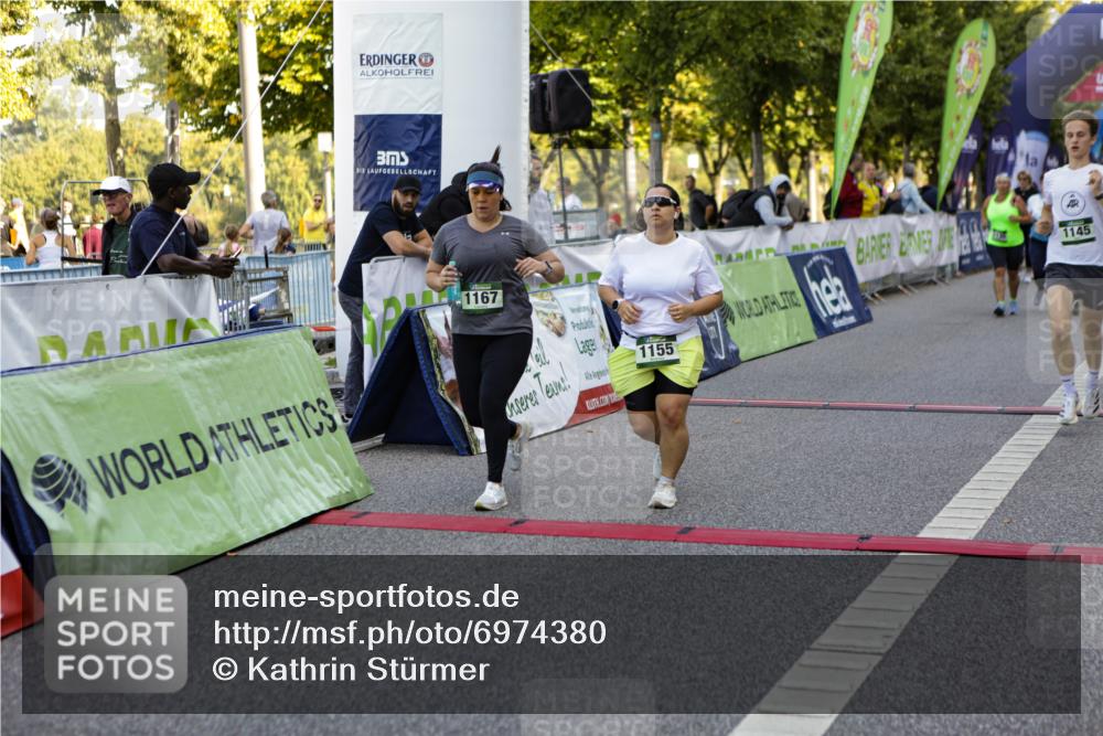01.09.2024 - BARMER Alsterlauf Kathrin Stürmer Photography http://msf.ph/oto/6974380 01.09.2024 11:37:27 Ziel 1062, 1130, 1155, 1167, 1181, 1182, 1227, 1145, 1170, 8343 meine-sportfotos.de