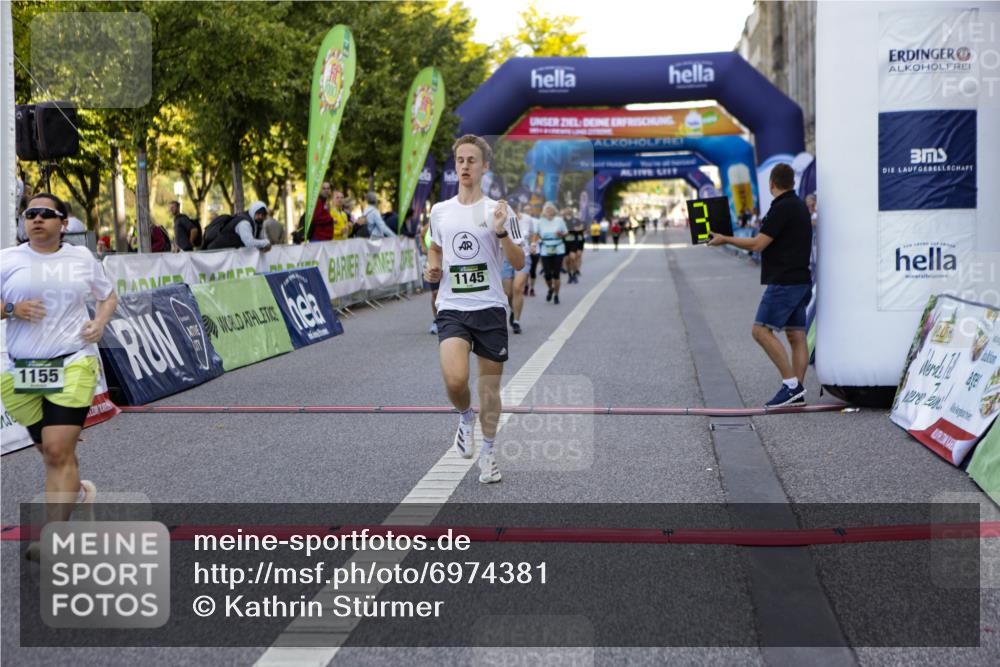 01.09.2024 - BARMER Alsterlauf Kathrin Stürmer Photography http://msf.ph/oto/6974381 01.09.2024 11:37:28 Ziel 1062, 1130, 1134, 1137, 1155, 1167, 1181, 1182, 1227, 1145, 1170, 8343 meine-sportfotos.de