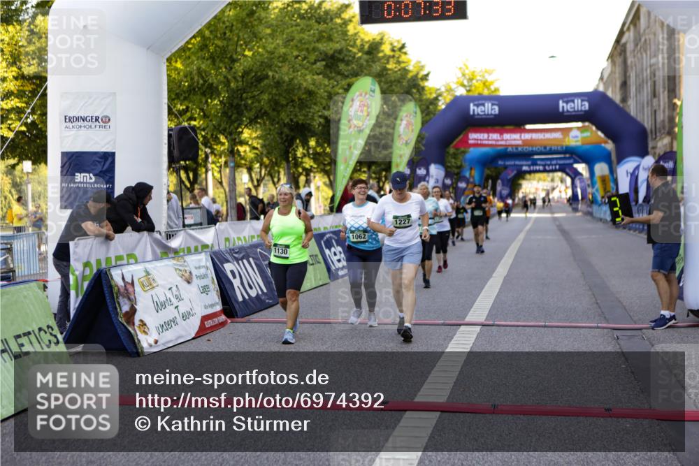01.09.2024 - BARMER Alsterlauf Kathrin Stürmer Photography http://msf.ph/oto/6974392 01.09.2024 11:37:32 Ziel 1062, 1130, 1134, 1137, 1150, 1155, 1163, 1167, 1181, 1182, 1227, 1235, 1145 meine-sportfotos.de