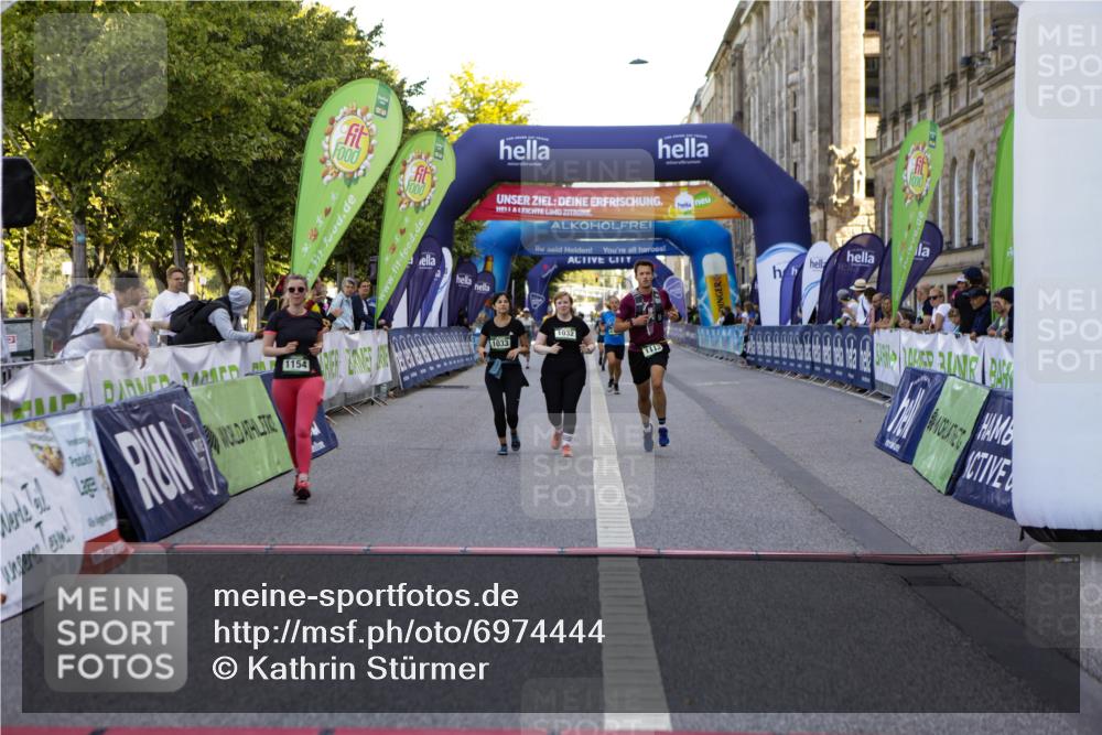 01.09.2024 - BARMER Alsterlauf Kathrin Stürmer Photography http://msf.ph/oto/6974444 01.09.2024 11:38:47 Ziel 1032, 1033, 1154, 1031, 1113, 8311 meine-sportfotos.de