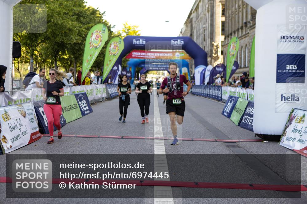 01.09.2024 - BARMER Alsterlauf Kathrin Stürmer Photography http://msf.ph/oto/6974445 01.09.2024 11:38:49 Ziel 1032, 1033, 1154, 1031, 1113, 1114, 1200, 8300, 8311 meine-sportfotos.de