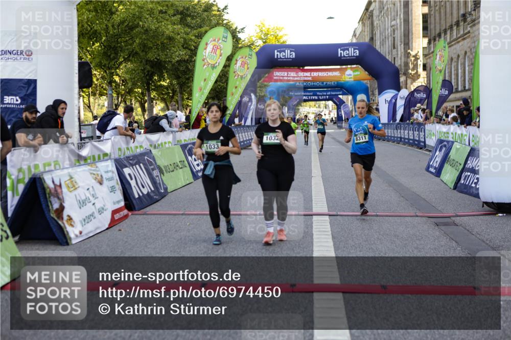 01.09.2024 - BARMER Alsterlauf Kathrin Stürmer Photography http://msf.ph/oto/6974450 01.09.2024 11:38:52 Ziel 1032, 1033, 1154, 1099, 1113, 1114, 1200, 1209, 8300, 8311 meine-sportfotos.de
