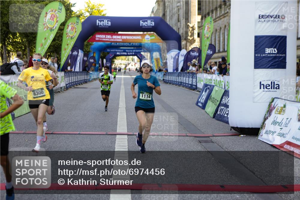 01.09.2024 - BARMER Alsterlauf Kathrin Stürmer Photography http://msf.ph/oto/6974456 01.09.2024 11:38:58 Ziel 1099, 1114, 1200, 1209, 8300, 8311 meine-sportfotos.de