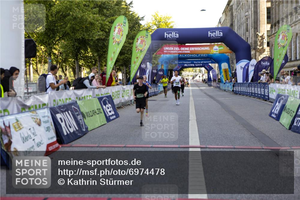 01.09.2024 - BARMER Alsterlauf Kathrin Stürmer Photography http://msf.ph/oto/6974478 01.09.2024 11:39:34 Ziel 1050, 1090, 1148, 1195, 1203 meine-sportfotos.de