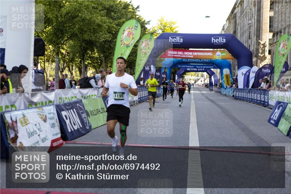 01.09.2024 - BARMER Alsterlauf Kathrin Stürmer Photography http://msf.ph/oto/6974492 01.09.2024 11:39:39 Ziel 1090, 1102, 1121, 1179, 1195, 1203 meine-sportfotos.de