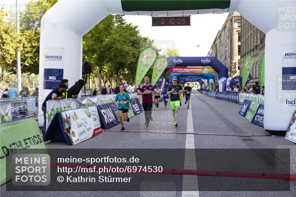 01.09.2024 - BARMER Alsterlauf Kathrin Stürmer Photography http://msf.ph/oto/6974530 01.09.2024 11:40:05 Ziel 1028, 1055, 1077, 1091, 1092, 1105, 1132, 1157, 1185, 1207 meine-sportfotos.de