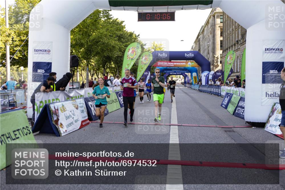 01.09.2024 - BARMER Alsterlauf Kathrin Stürmer Photography http://msf.ph/oto/6974532 01.09.2024 11:40:05 Ziel 1028, 1055, 1077, 1091, 1092, 1105, 1132, 1157, 1185, 1207 meine-sportfotos.de