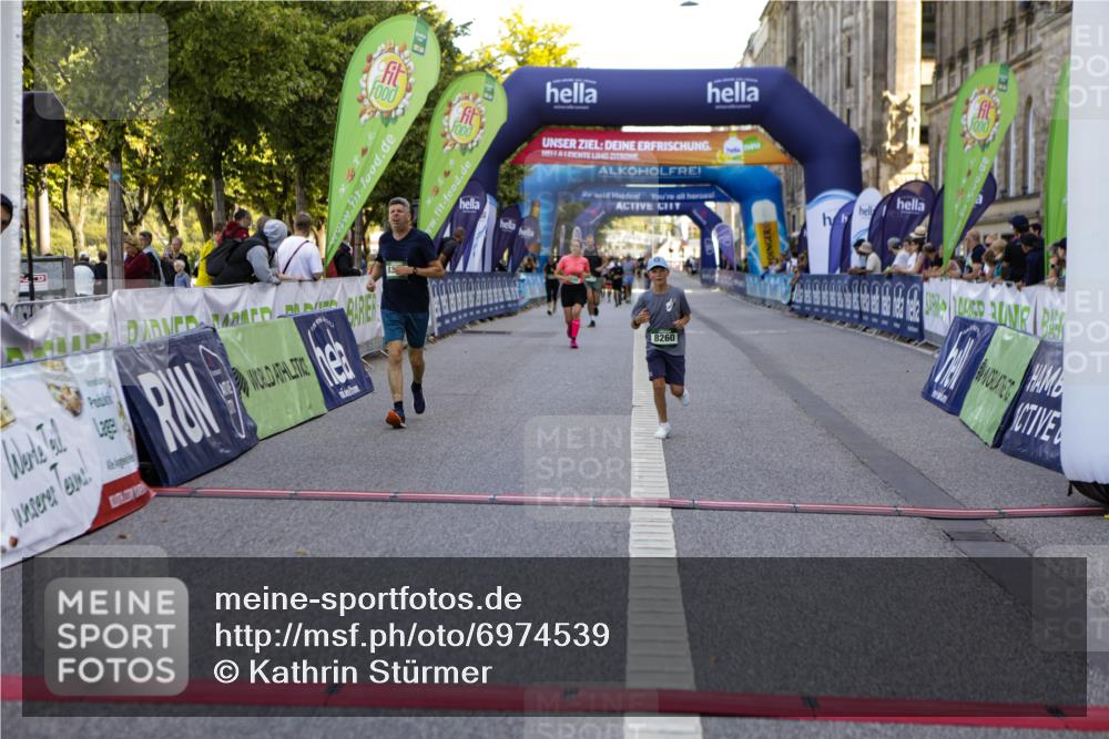 01.09.2024 - BARMER Alsterlauf Kathrin Stürmer Photography http://msf.ph/oto/6974539 01.09.2024 11:40:17 Ziel 1198, 8260, 8349 meine-sportfotos.de