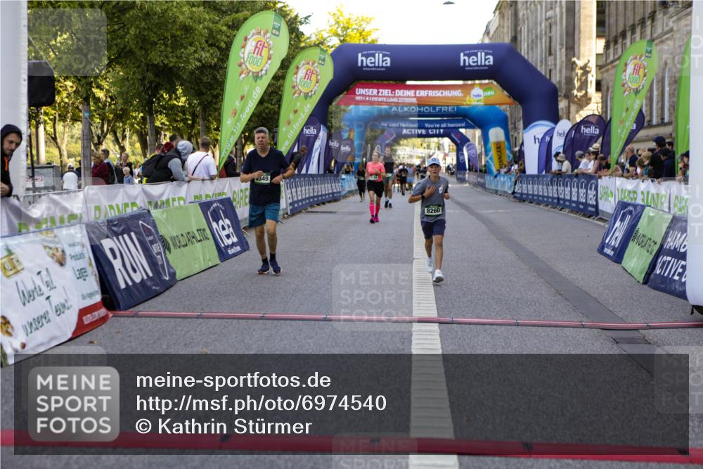 01.09.2024 - BARMER Alsterlauf Kathrin Stürmer Photography http://msf.ph/oto/6974540 01.09.2024 11:40:18 Ziel 1198, 8260, 8349 meine-sportfotos.de