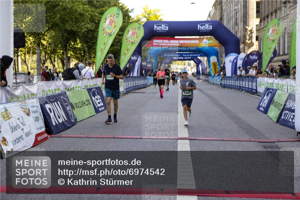 01.09.2024 - BARMER Alsterlauf Kathrin Stürmer Photography http://msf.ph/oto/6974542 01.09.2024 11:40:18 Ziel 1198, 8260, 8349 meine-sportfotos.de