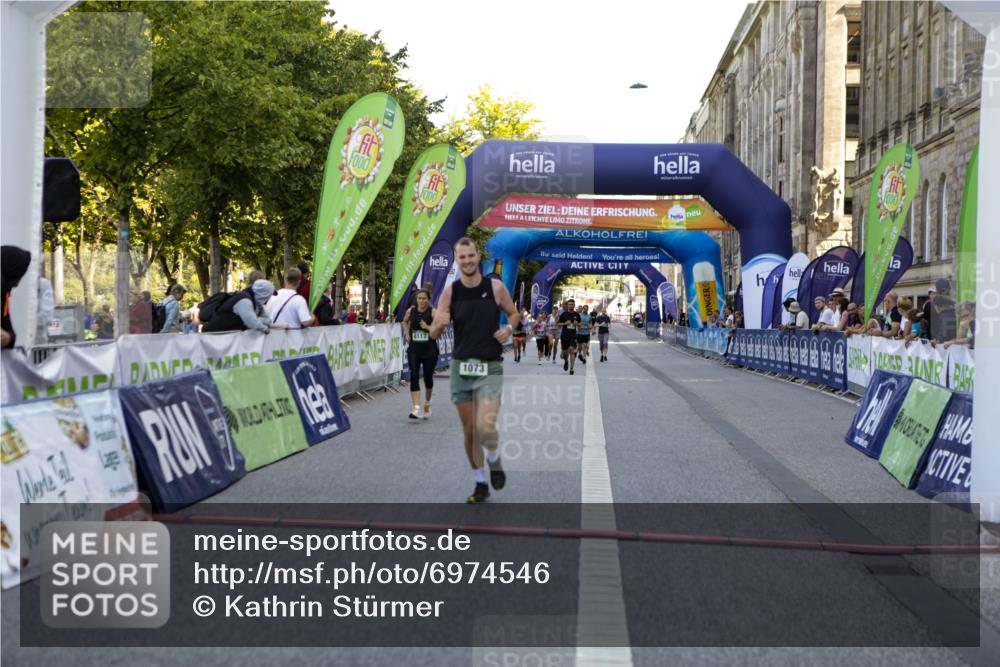 01.09.2024 - BARMER Alsterlauf Kathrin Stürmer Photography http://msf.ph/oto/6974546 01.09.2024 11:40:27 Ziel 1073, 1168, 1198, 8117 meine-sportfotos.de