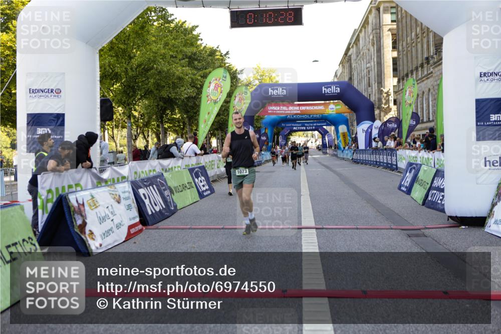 01.09.2024 - BARMER Alsterlauf Kathrin Stürmer Photography http://msf.ph/oto/6974550 01.09.2024 11:40:27 Ziel 1073, 1168, 1198, 8117 meine-sportfotos.de
