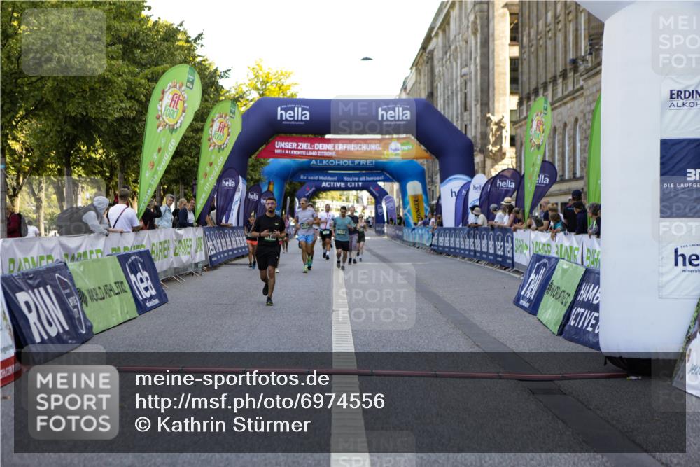 01.09.2024 - BARMER Alsterlauf Kathrin Stürmer Photography http://msf.ph/oto/6974556 01.09.2024 11:40:34 Ziel 1025, 1073, 1161, 1162, 1168, 1175, 1196, 8117 meine-sportfotos.de