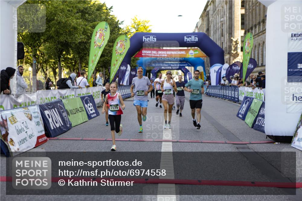 01.09.2024 - BARMER Alsterlauf Kathrin Stürmer Photography http://msf.ph/oto/6974558 01.09.2024 11:40:39 Ziel 1021, 1025, 1027, 1136, 1161, 1162, 1168, 1175, 1196 meine-sportfotos.de
