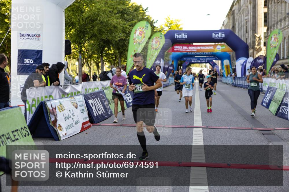 01.09.2024 - BARMER Alsterlauf Kathrin Stürmer Photography http://msf.ph/oto/6974591 01.09.2024 11:41:00 Ziel 1199, 1074, 1104, 1116, 1170, 5208, 8240, 8249, 8259, 8354 meine-sportfotos.de